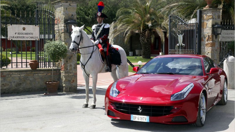 ferrari_5_medium.jpg