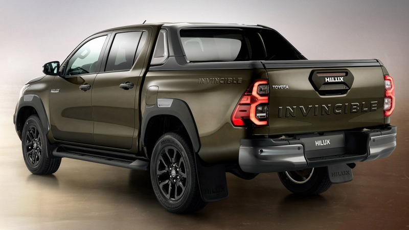 200 lóerő fölé ért a Hilux